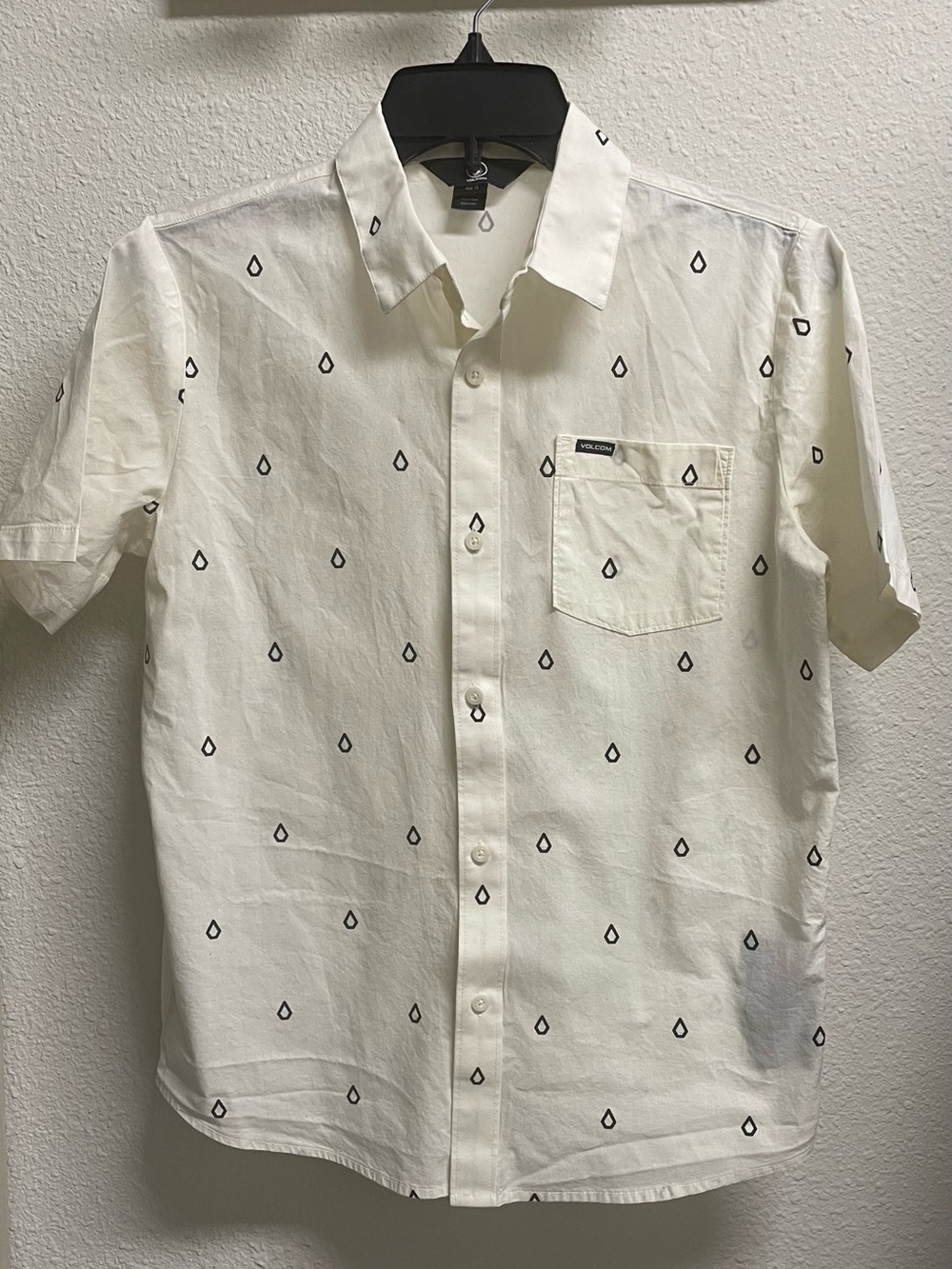 Volcom Boys Diamond Print Short Sleeve Button-Up Shirt — Size L